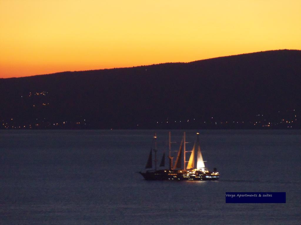 Verga Apartments&Suites Kalamata Exteriör bild